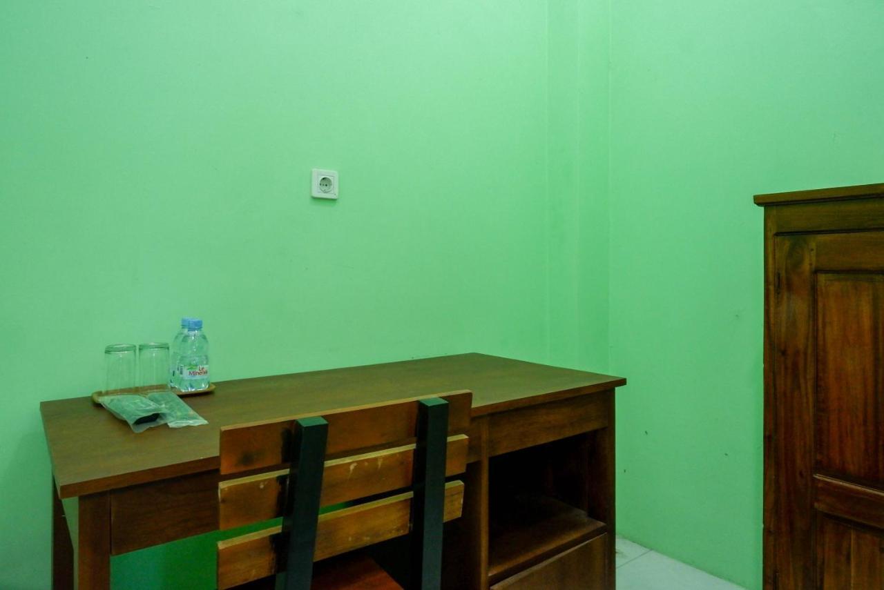 Reddoorz Syariah Near Monumen Jogja Kembali Hotel Kejayan Exterior photo